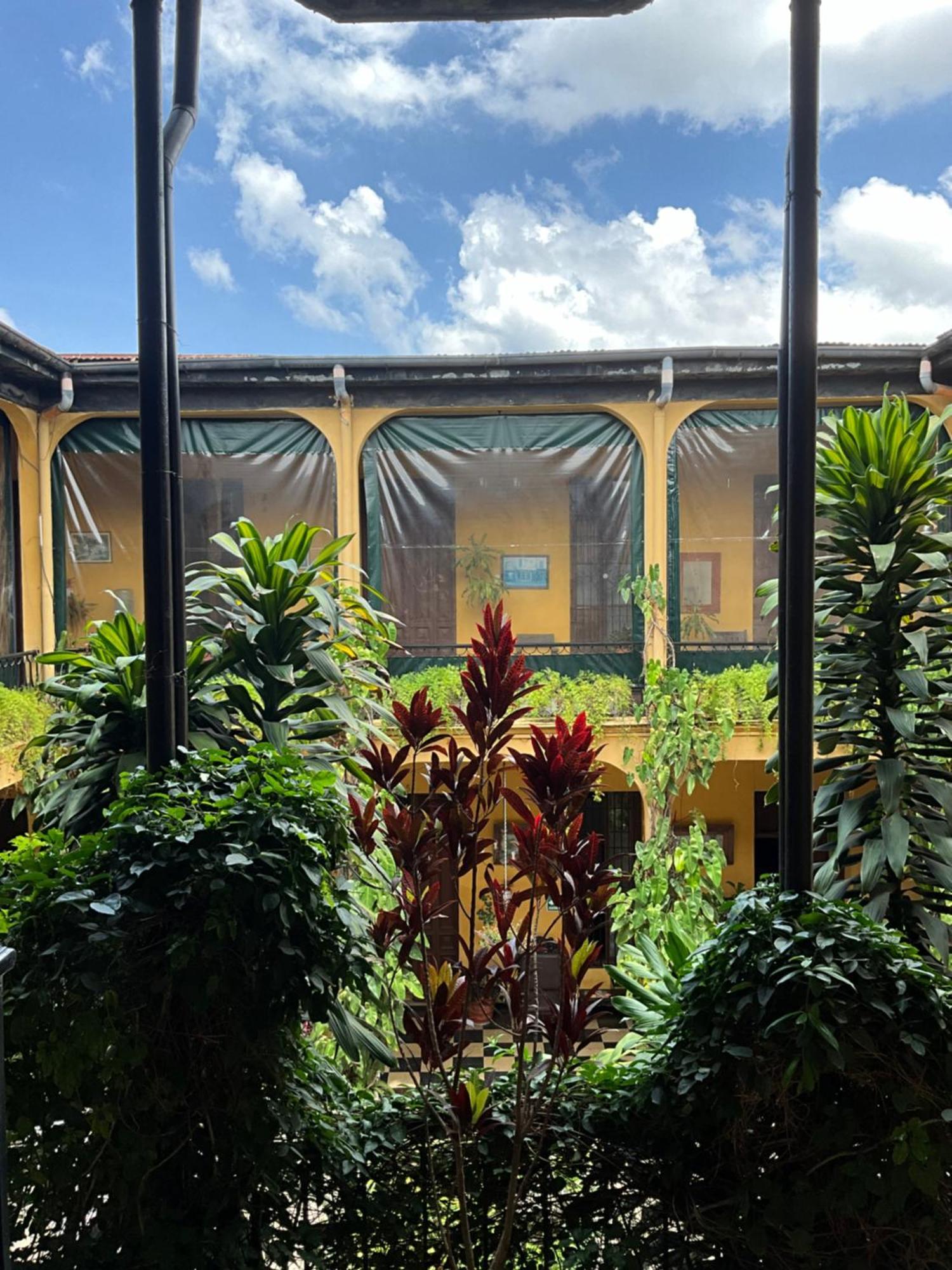 Hotel Spring Guatemala City Bagian luar foto